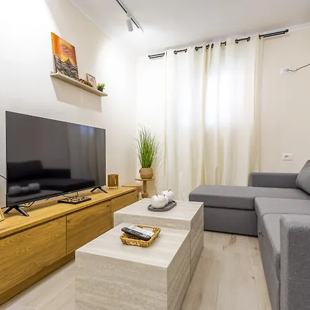 15 Min Form Center - Easy Access - Modern House Appartement